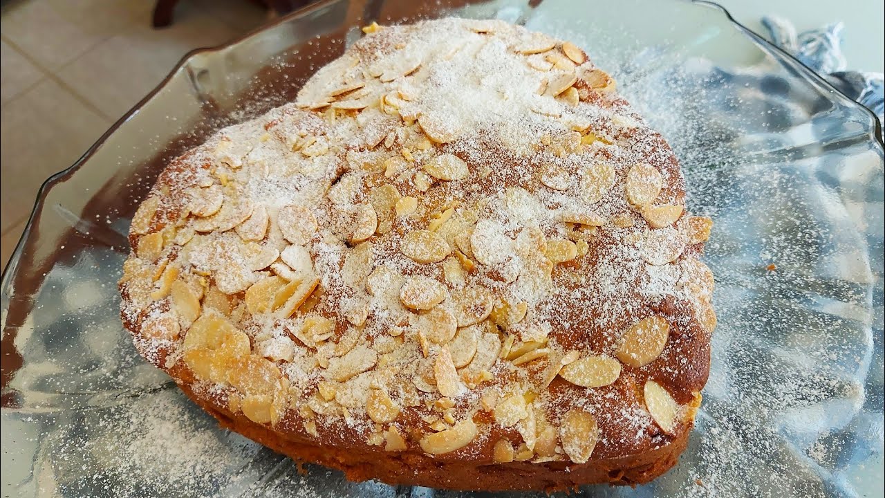 Bolo de Maçã com Amêndoas: Uma Receita Simples para Adoçar Seu Dia