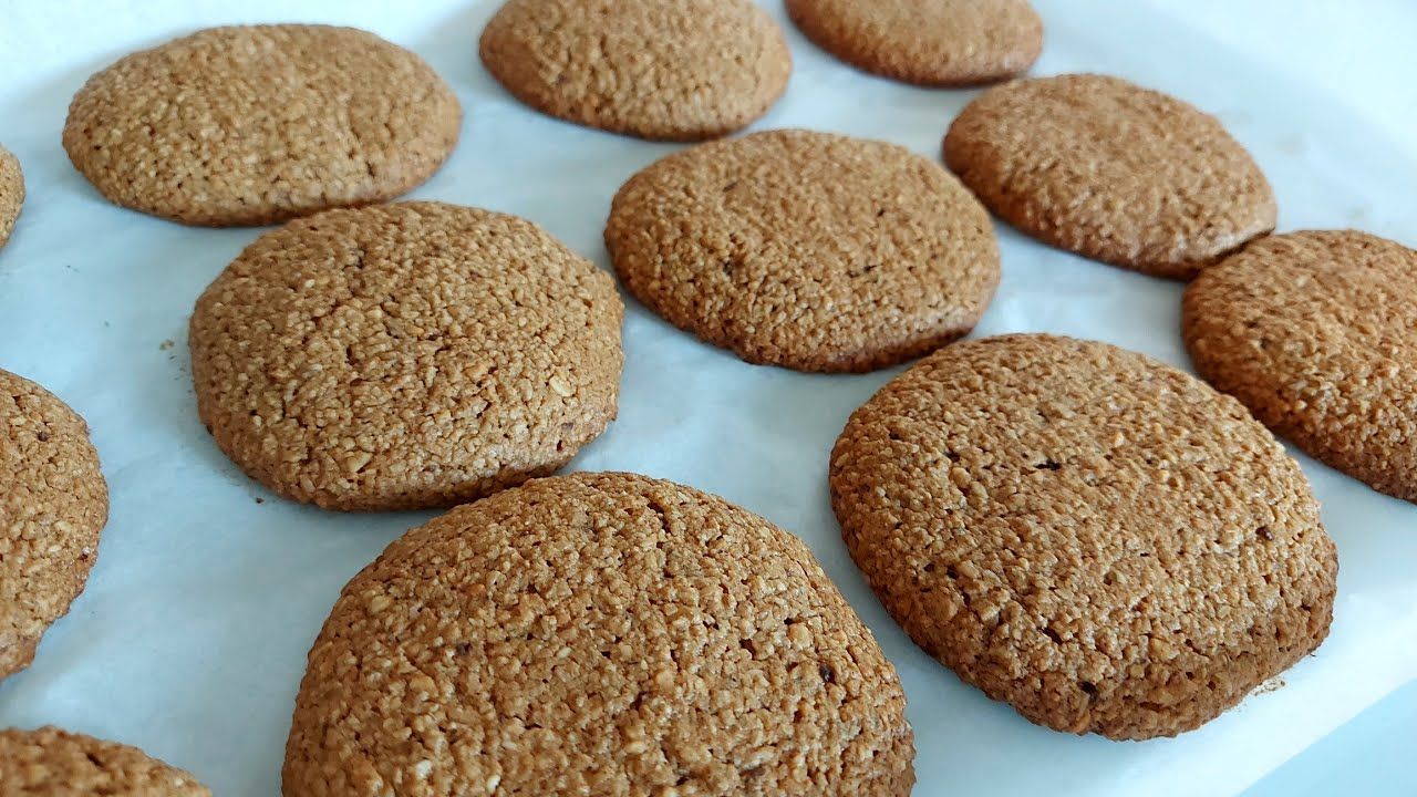 biscoito de aveia com pasta de amendoim