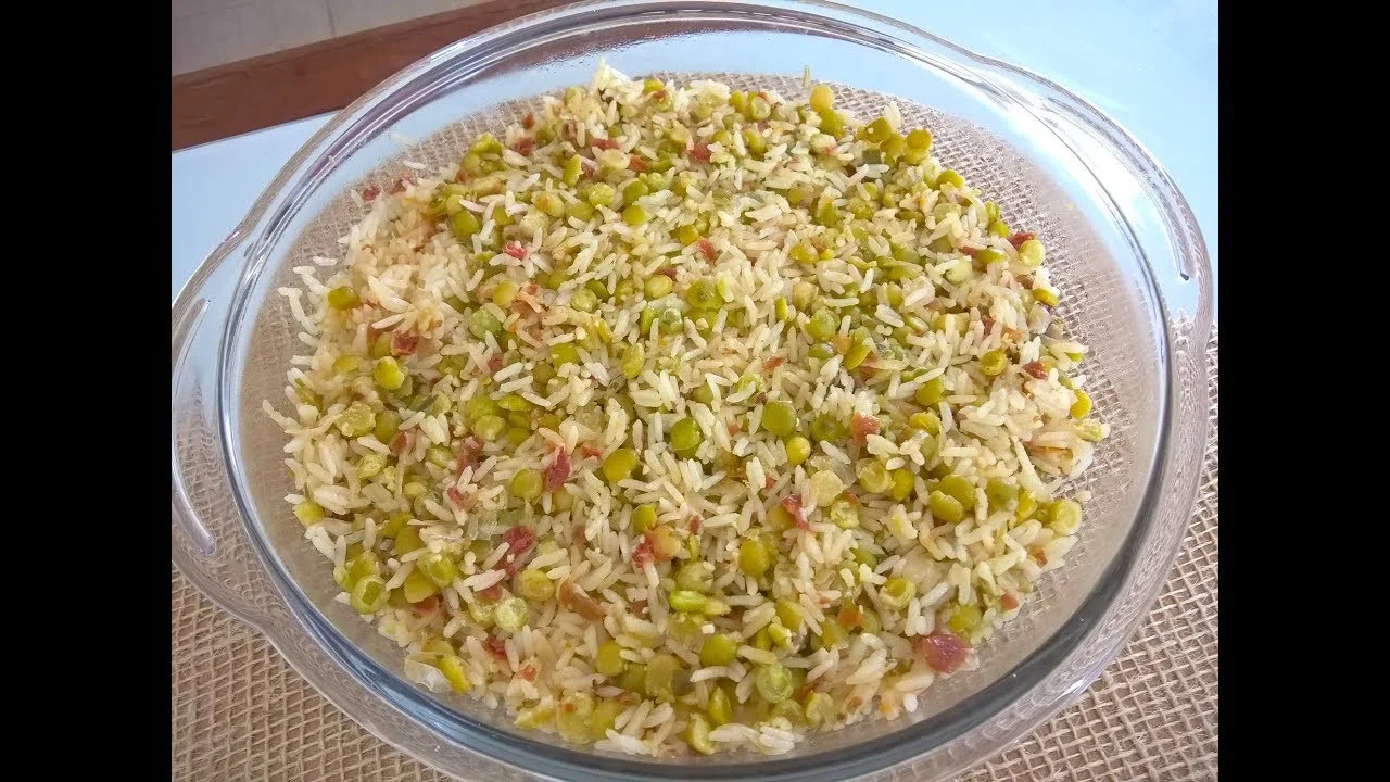 arroz com ervilha na panela de pressão em 1 minuto