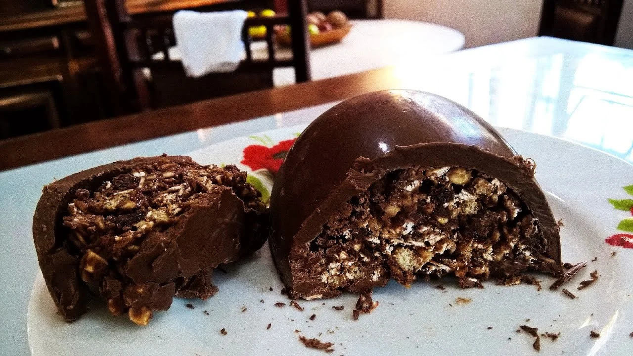 Ovo de Páscoa com Chocolate Meio Amargo e Granola: Menos Açúcar, Mais Sabor e Muito Amor!