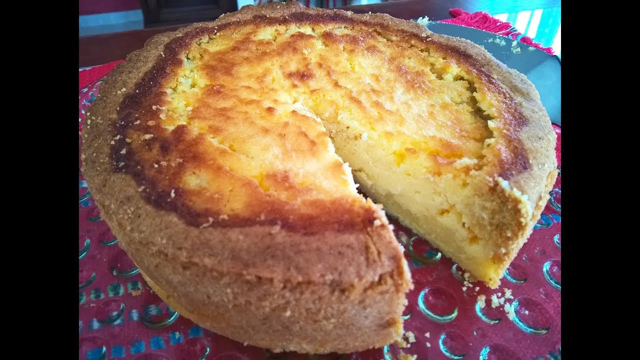 Torta Doce com Creme de Iogurte de Kefir e Massa de Biscoito