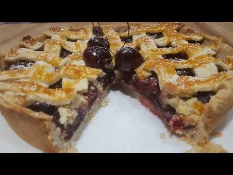 Torta de Cereja com Massa Amanteigada