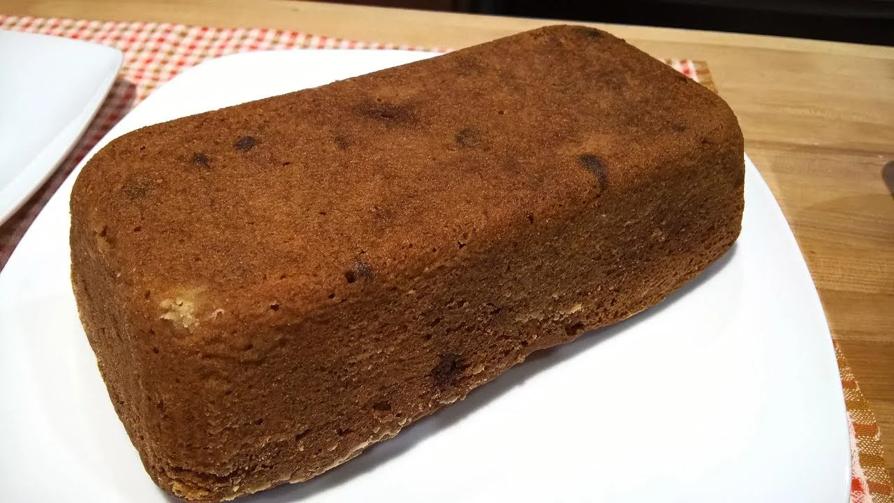 Típico Bolo de Natal Americano com Especiarias e Frutas Secas