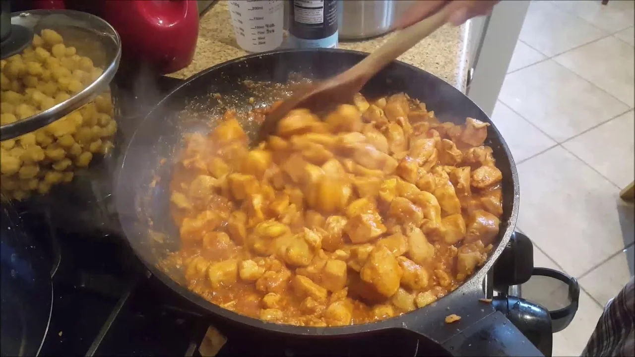 Strogonoff de Frango Simples e Rápido