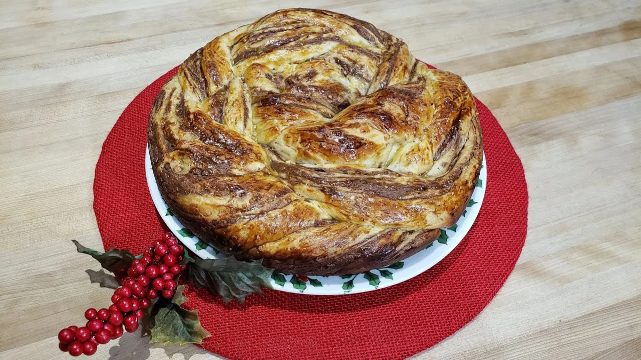 Rosca de Amêndoas Recheada com Nutella