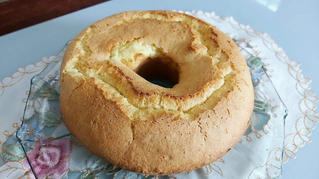 bolo de amido de milho com coco