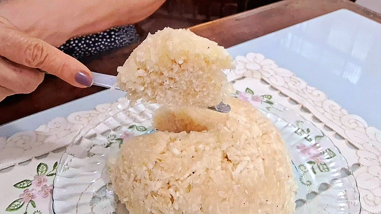 Cuscuz de Mandioca com Coco: Receita Fácil e Deliciosa!