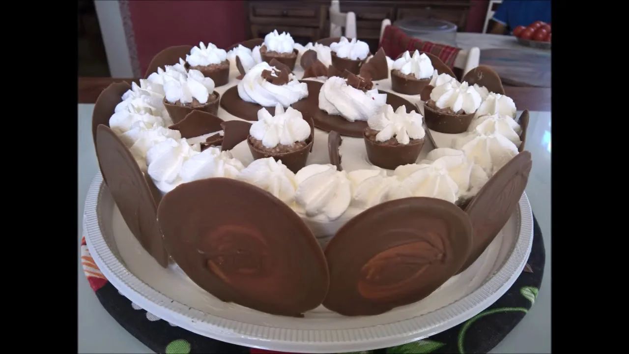 Placas de chocolate: decoração fácil para bolos