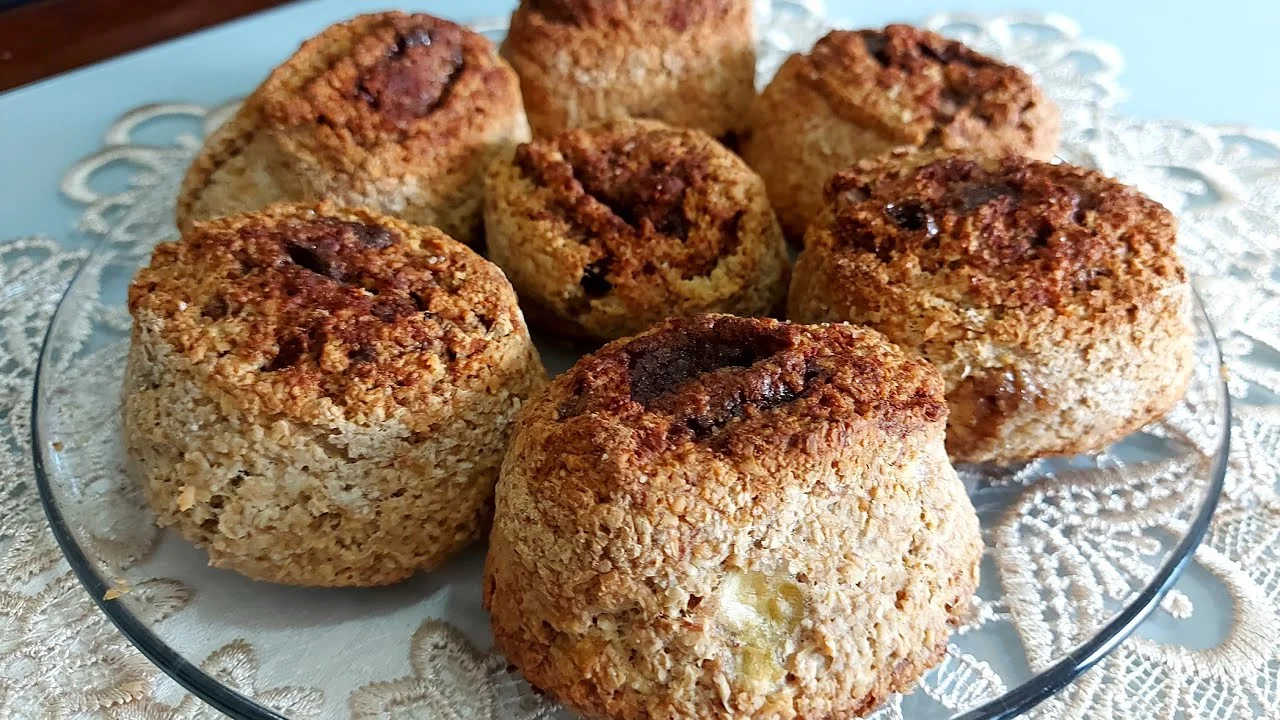 Rolinhos de aveia com banana e canela: macios por dentro e crocantes por fora